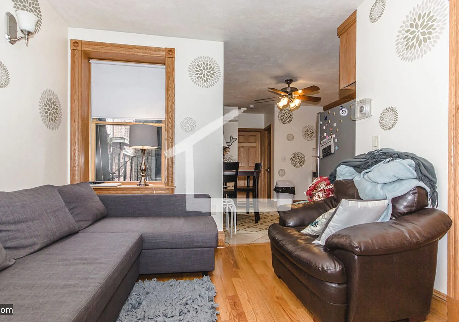 Nicely renovated 3 bed in the heart of Beacon Hill! — Photo 2