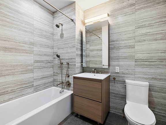 4th image of 69-65 Yellowstone Blvd #1113