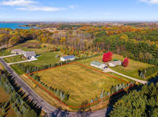 Breezy Point Rd, Fox Lake, WI 53933