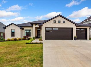 8703 W Flycatcher Pl, Bentonville, AR 72713