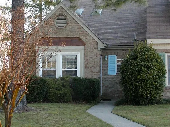 620 Hollomon Dr, Hampton, VA 23666