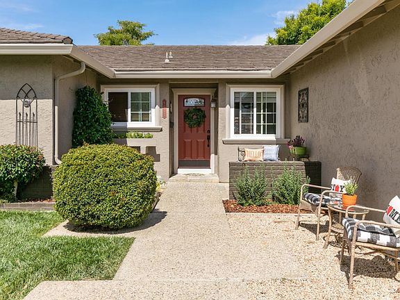 2nd image of 6035 Castello Dr