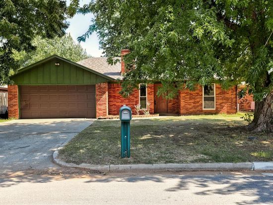 108 N Eastgate Dr, Yukon, OK 73099