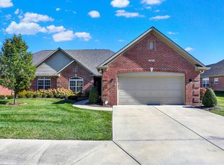 2829 Grandview Ln, Greenwood, IN 46143