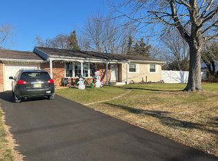 31 Daisy Rd, Toms River, NJ 08753