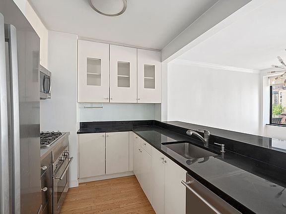 5th image of 1441 3rd Ave APT 9B