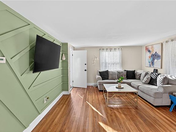 4th image of 21 Rufus St