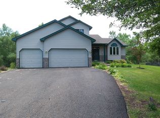 7311 Deer Pass Dr, Centerville, MN 55038