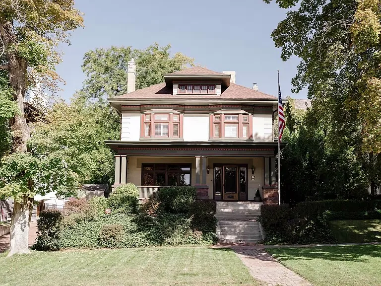 955 E South Temple St — Photo 2