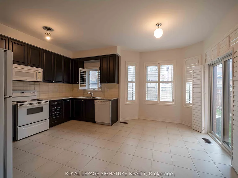 5570 Meadowcrest Ave — Photo 8