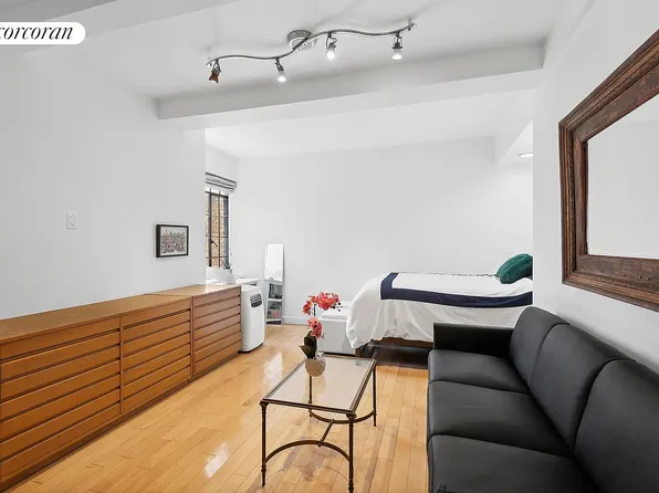 25 Tudor City Pl APT 1217, Manhattan, NY 10017