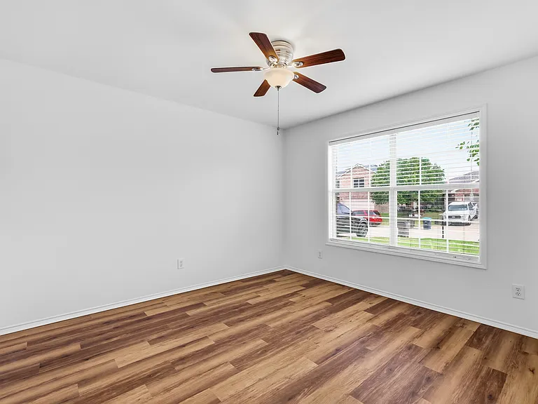 2064 Bliss Rd — Photo 5