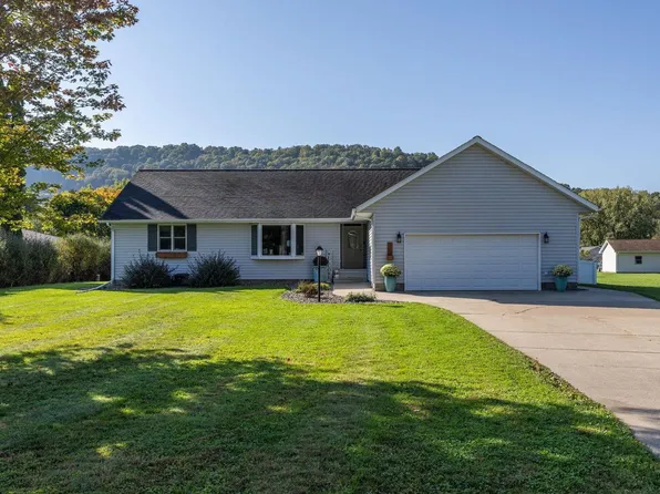 W4861 Harvest LANE, La Crosse, WI 54601