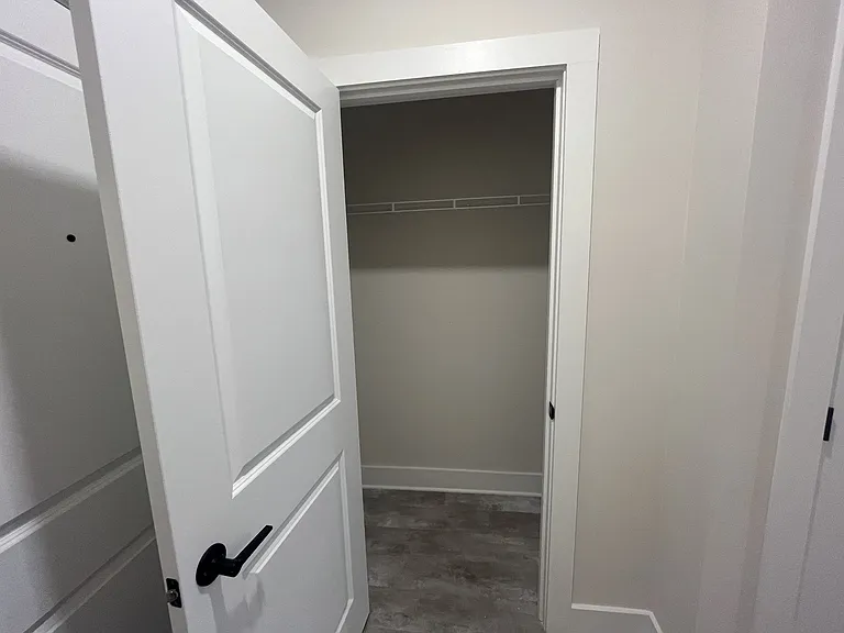 District at Riverside Apartments — Photo 96
