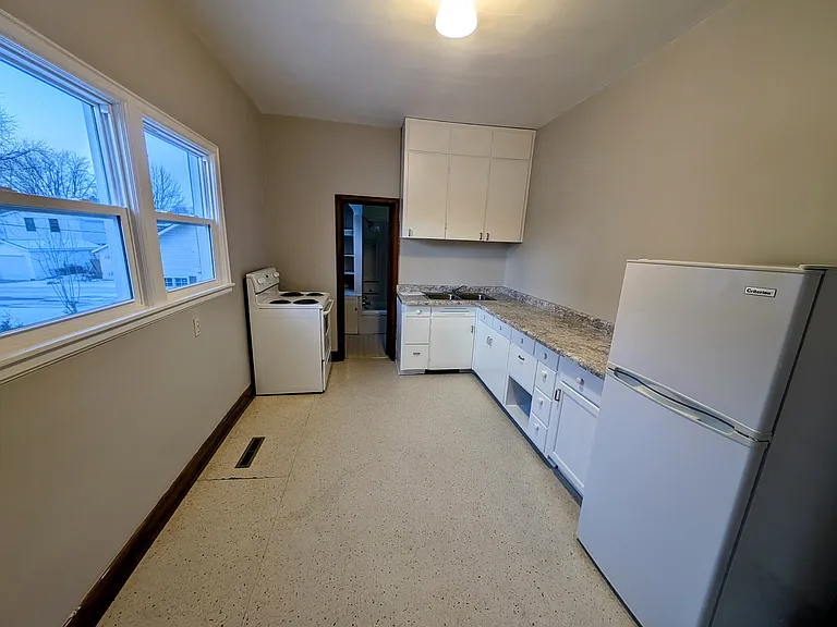 10 3rd Ave SW #1 — Photo 11