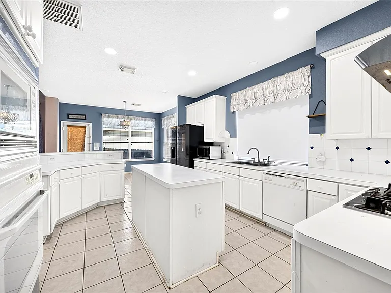 11214 Hillside Glen Trl — Photo 15