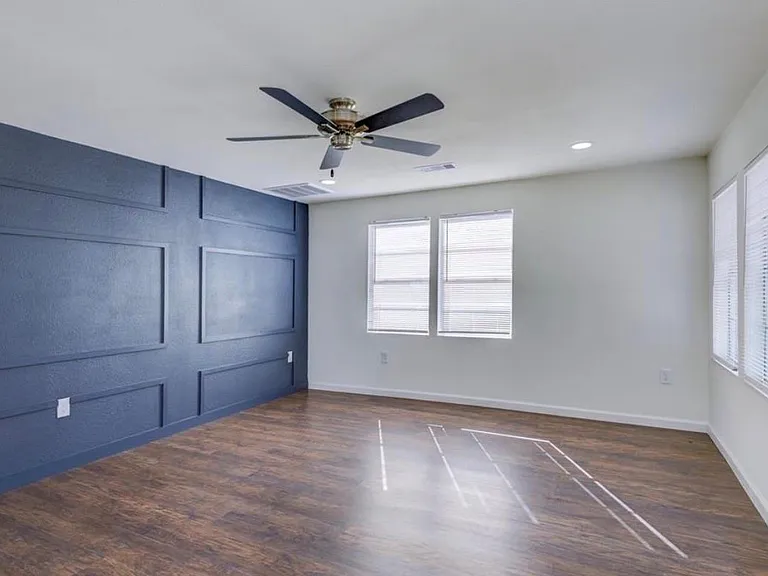804 Carnegie St — Photo 5