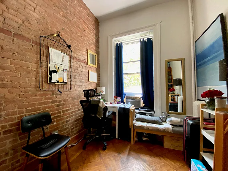 43 W 69th St #2C — Photo 1