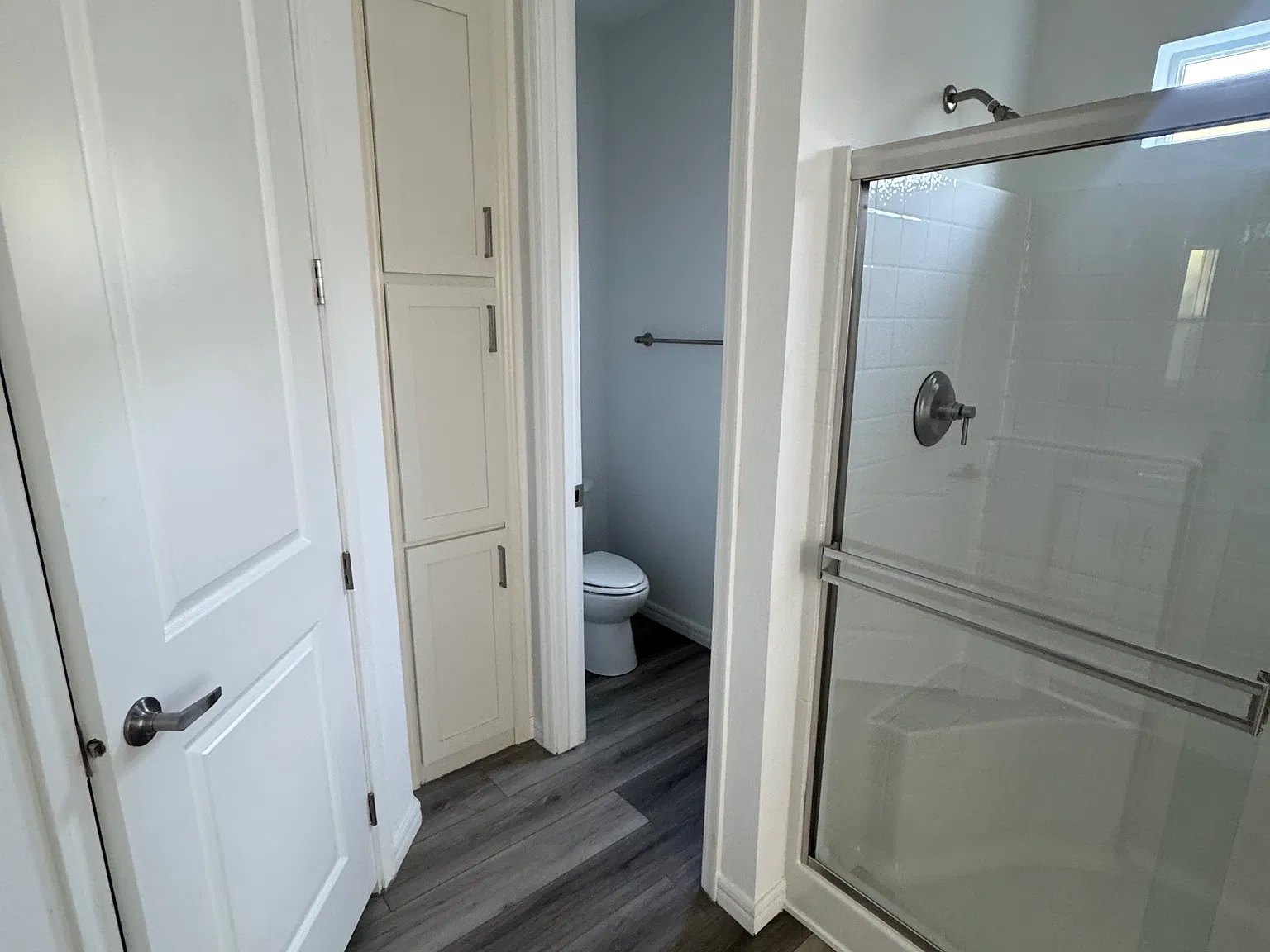 2 bed, 900 sqft, $3,200 — Photo 3