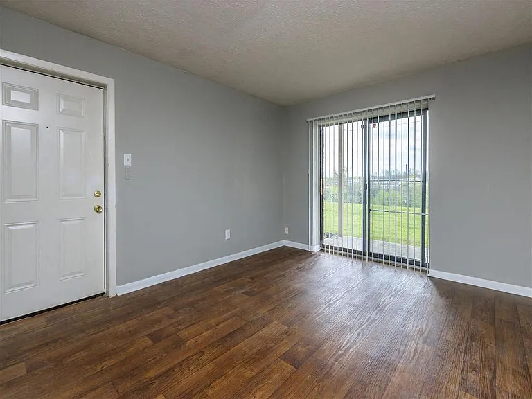 3820 Papermill Sq — Photo 53
