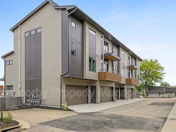 5th image of 713 Burnside Pl Unit 39