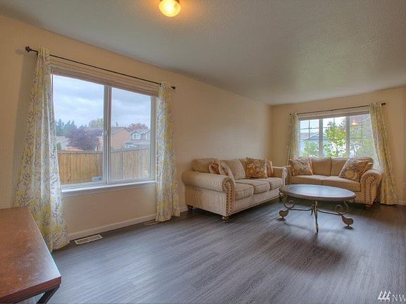 4th image of 3922 159th Street Ct E