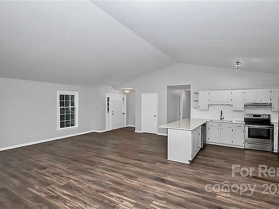 5th image of 1215 Jones St