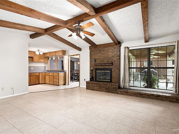 4th image of 2516 Harvey Dr