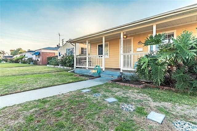 1st image of 10117 Rosewood Ave