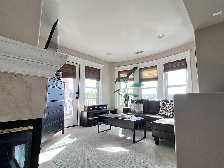 61 Sprucewood — Photo 24