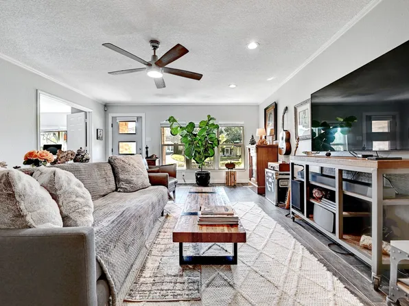 11133 Pinehurst Dr APT C, Austin, TX 78747