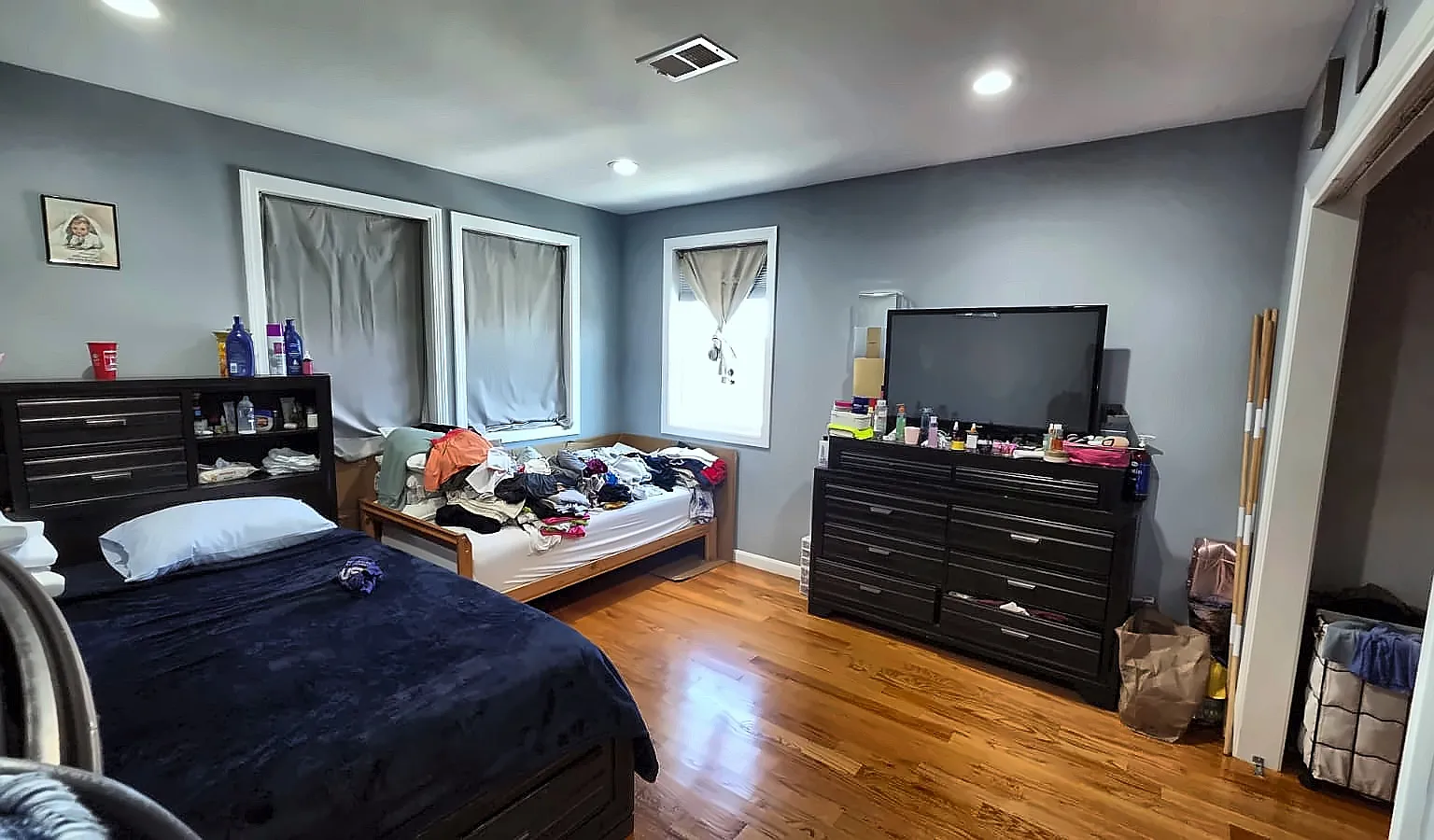 3 bed, 1225 sqft, $3,150 — Photo 3