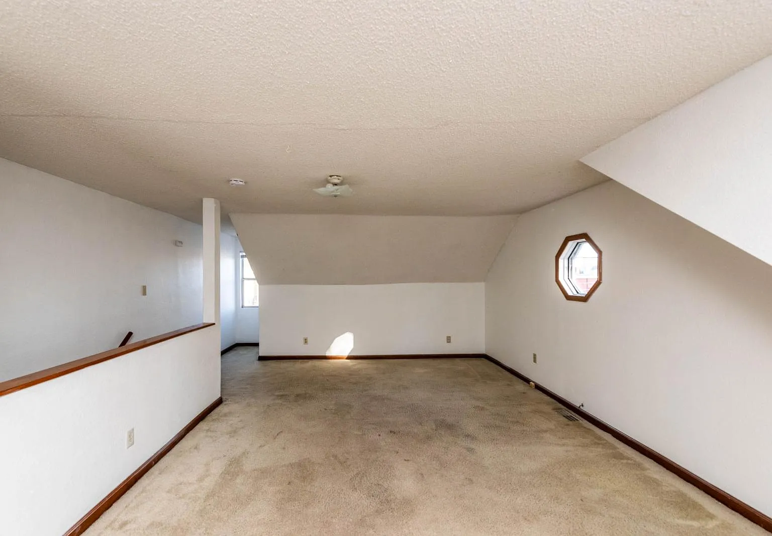 2 bed, $850 — Photo 4