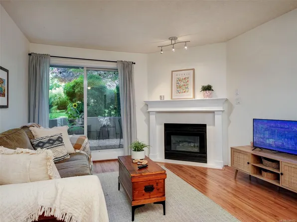 494 Marsett Pl #110, Saanich, BC V8Z 7J1
