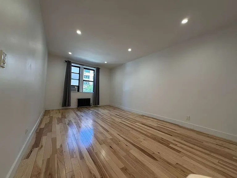312 Main St #1H — Photo 6