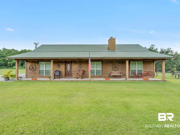 4062 River Rd, Theodore, AL 36582