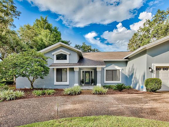 3rd image of 143 Country Club Dr W