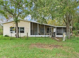 8639 Semmes St, Zephyrhills, FL 33540