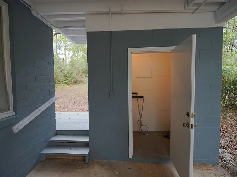 1308 Coleman St — Photo 19