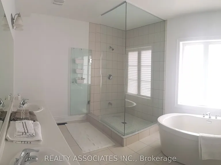 241 Stormont Trl — Photo 9