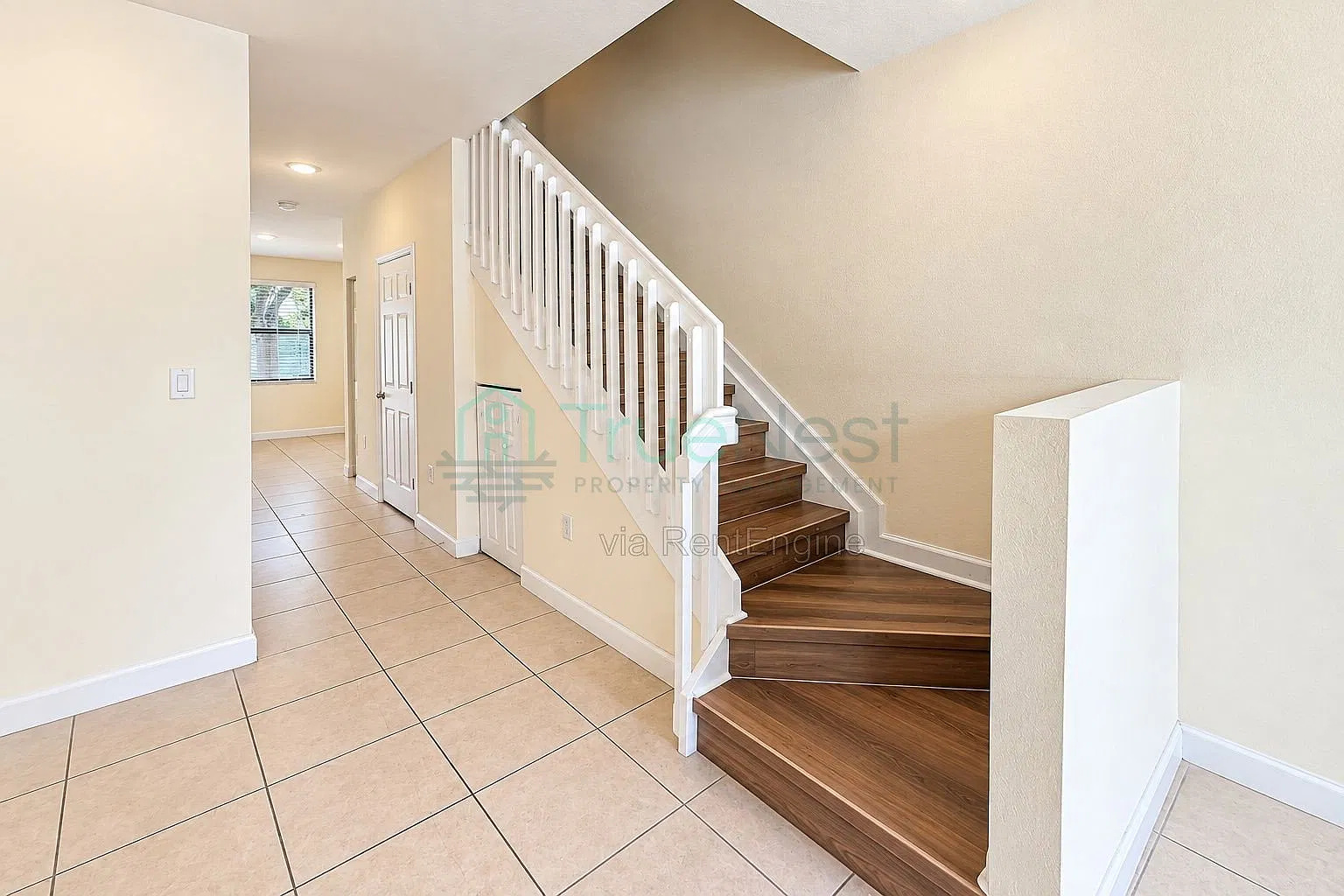 3 bed, 2.5 bath, 1723 sqft, $2,750 — Photo 2