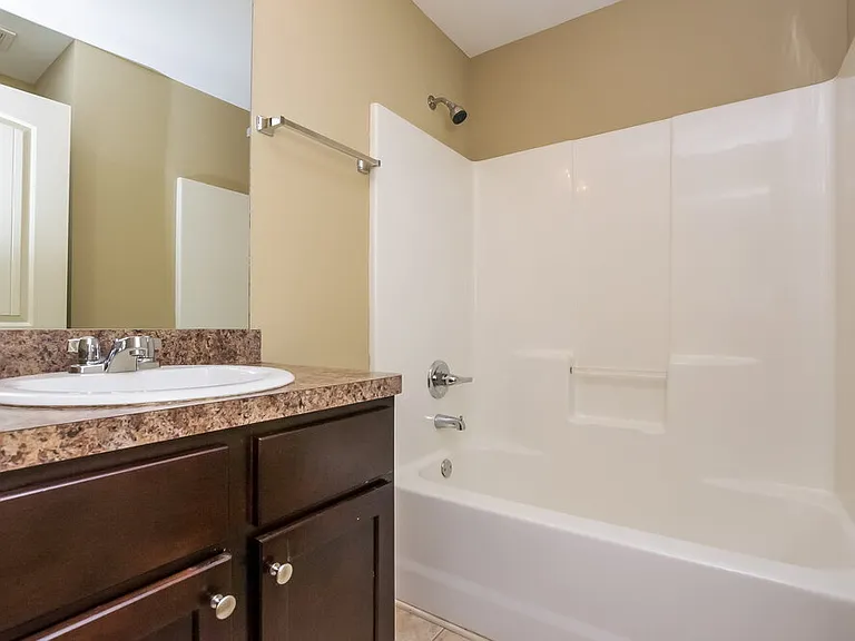 71 Hamilton Blvd NW — Photo 13