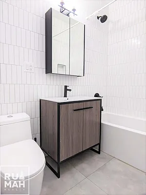 Rented by Rumah Realty Inc | media 9