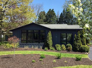 511 S Maple St, Saugatuck, MI 49453