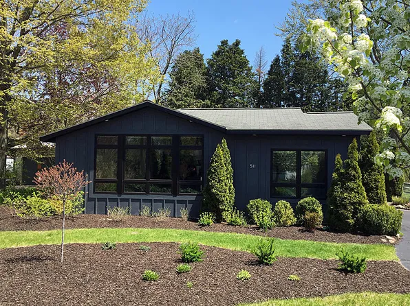 511 S Maple St, Saugatuck, MI 49453