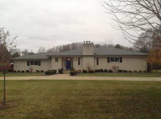 1760 Oneida Trl, Lake Orion, MI 48362