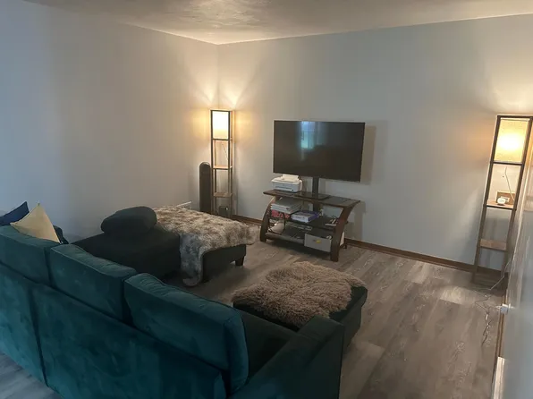 7950 Steinway Rd, Lincoln, NE 68505