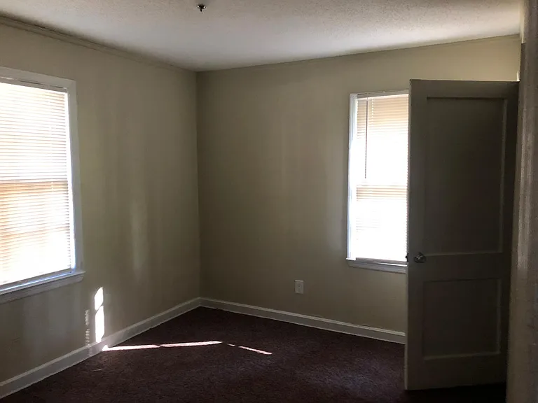 1423 Oberle Ave — Photo 25