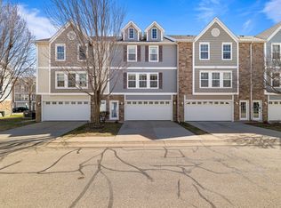 327 NE Olivewood, Waukee, IA 50263