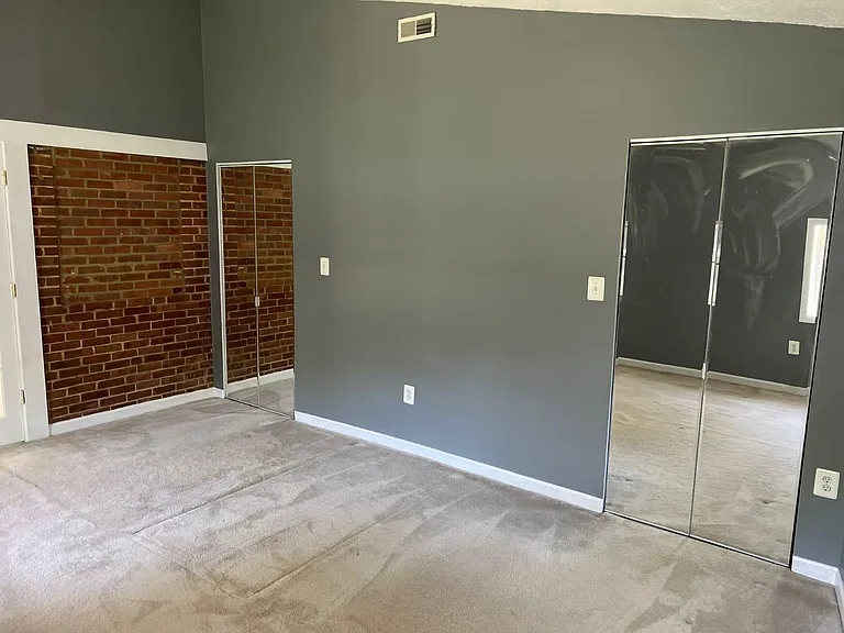 219 Saint James Dr — Photo 10